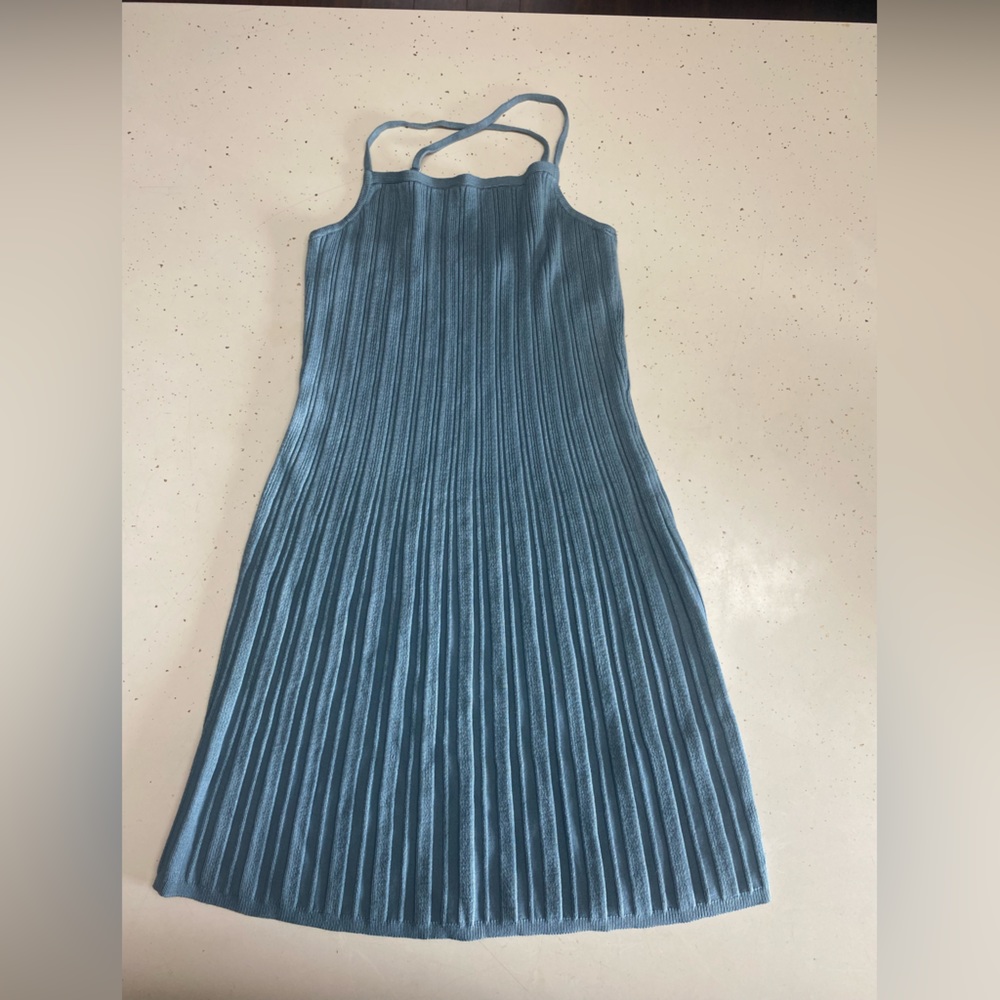 ST Small Tall / EUC Abercrombie & Fitch Crossback Ribbed Knit Mini Dress